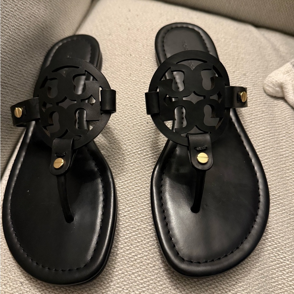 Tory Burch Miller patent  Sandals - Picture 2 of 5